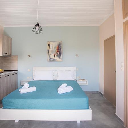 Eros Appartments Kalamítsi Екстериор снимка