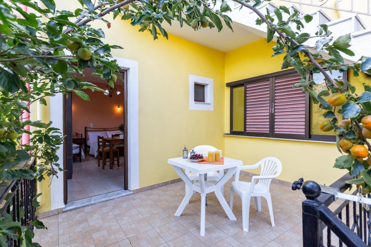 Eros Appartments Kalamítsi Екстериор снимка