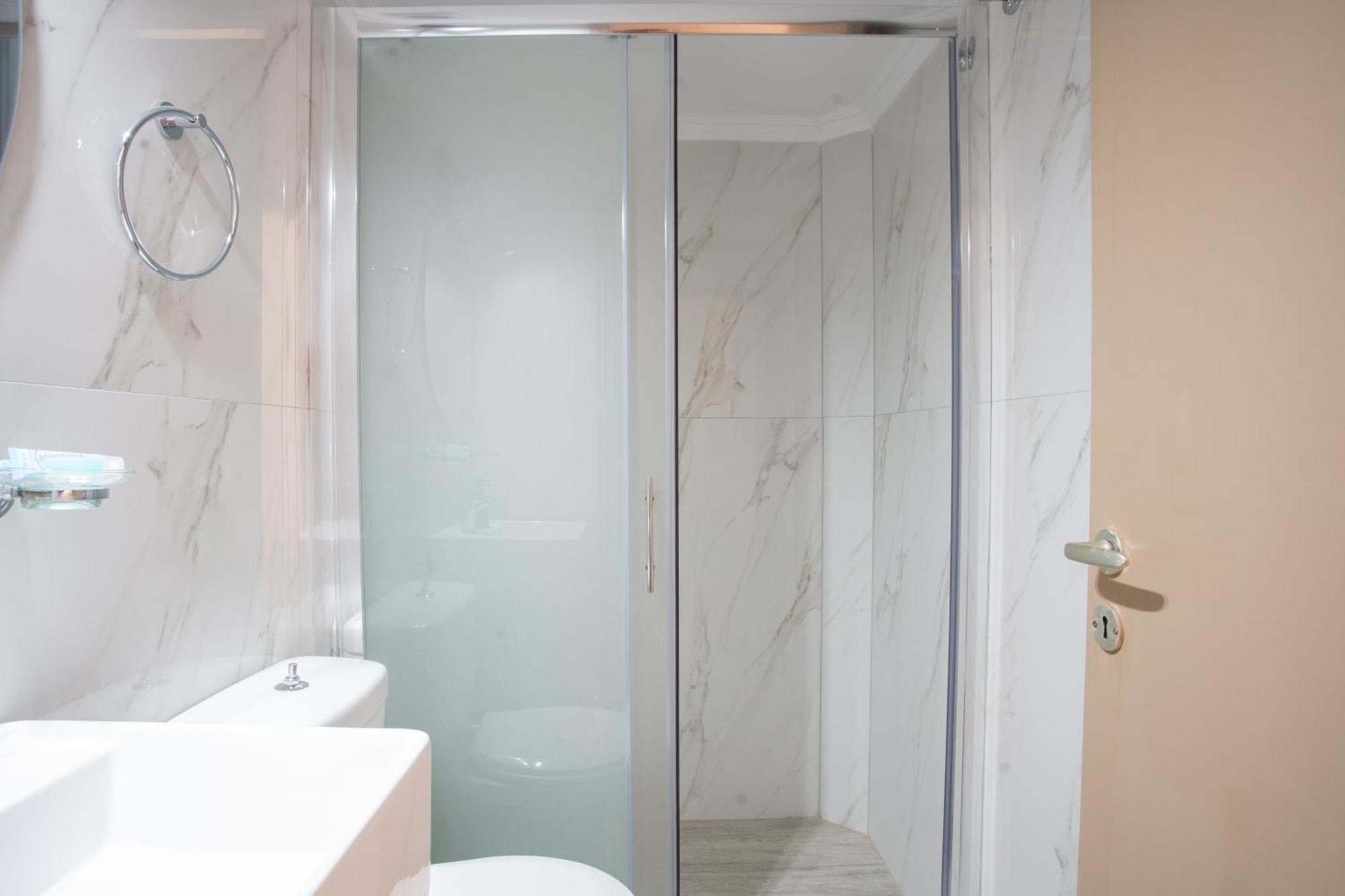 Eros Appartments Kalamítsi Екстериор снимка
