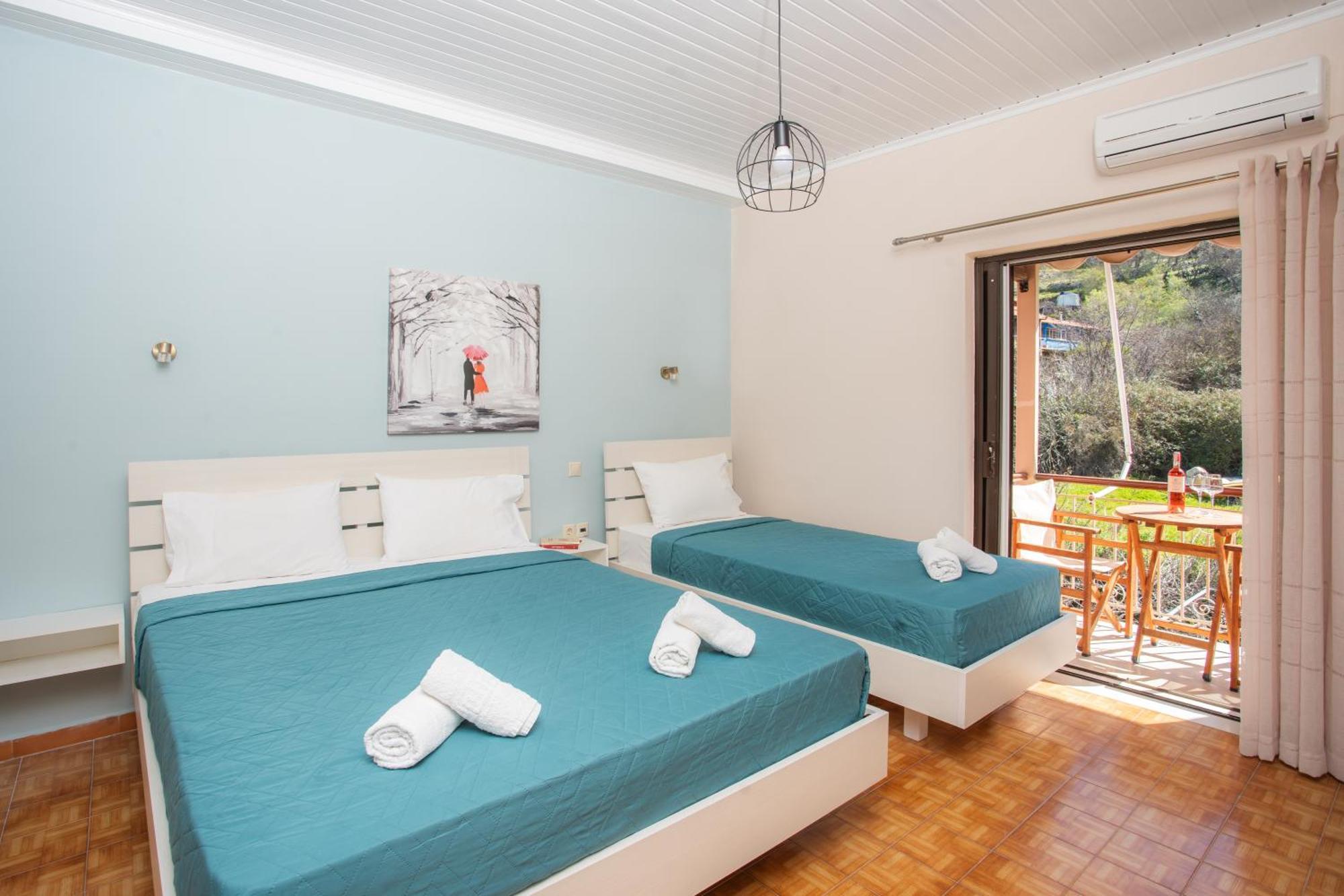 Eros Appartments Kalamítsi Екстериор снимка