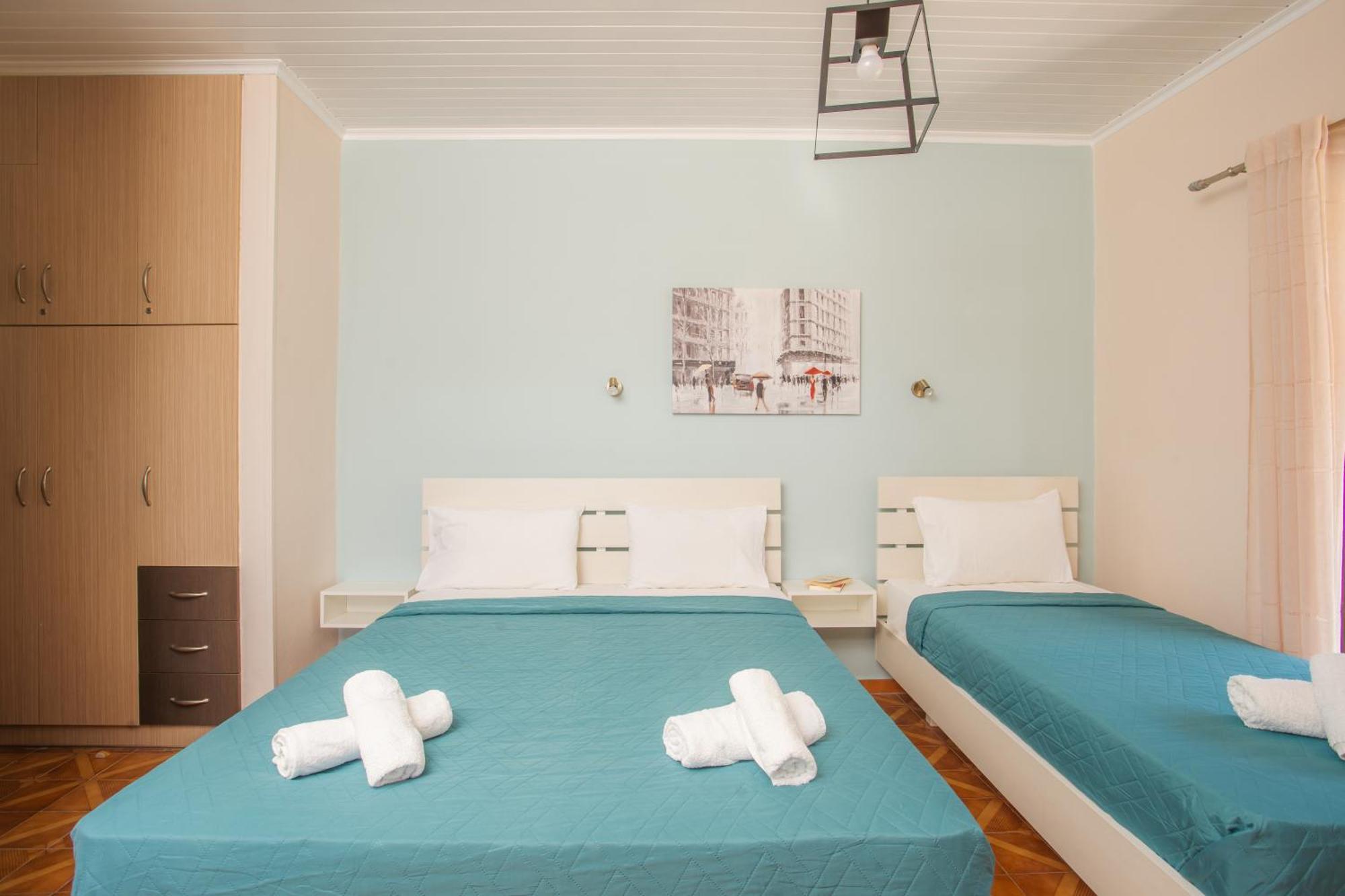 Eros Appartments Kalamítsi Екстериор снимка