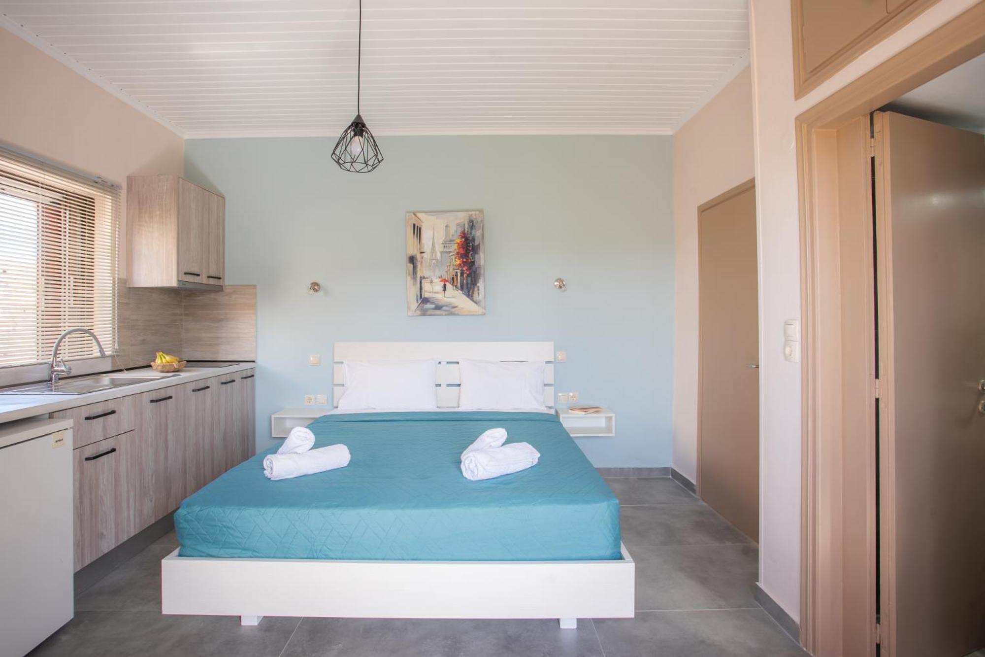 Eros Appartments Kalamítsi Екстериор снимка